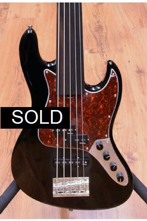 Sadowsky MetroExpress 21 Fret Hybrid PJ Fretless 5 Solid Black High Polish Sadowsky MetroExpress 21 Fret Hybrid PJ Fretless 5 Solid Black High Polish